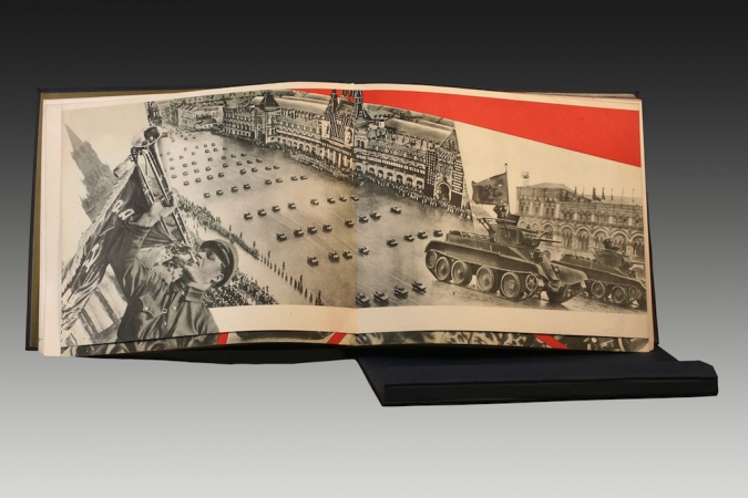 Рабоче-крестьянская красная армия. Москва: ИЗОГИЗ, 1934. Оформление Эль Лисицког